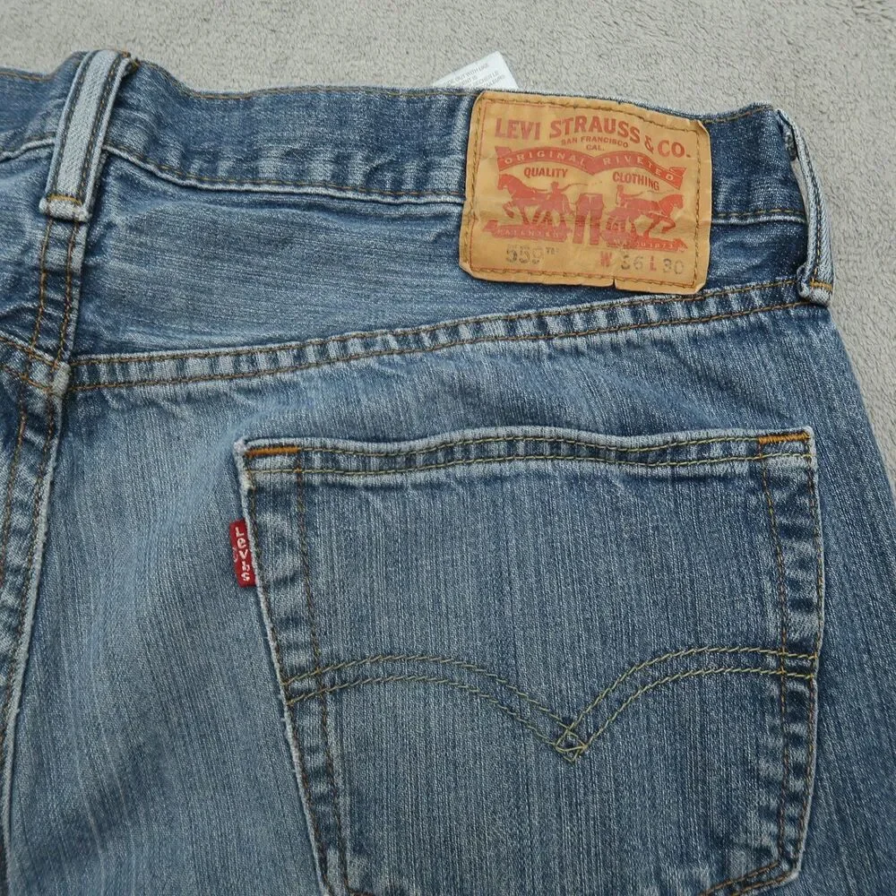 Levi's Jeans Mens Size 36x30 Blue 559 Relaxed Straight Medium Stone Wash
